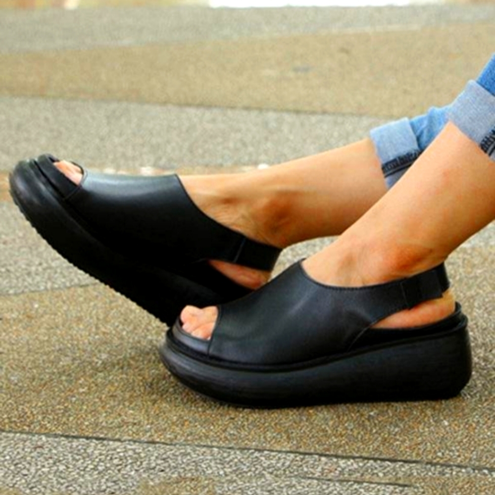 Sandal platform shoes